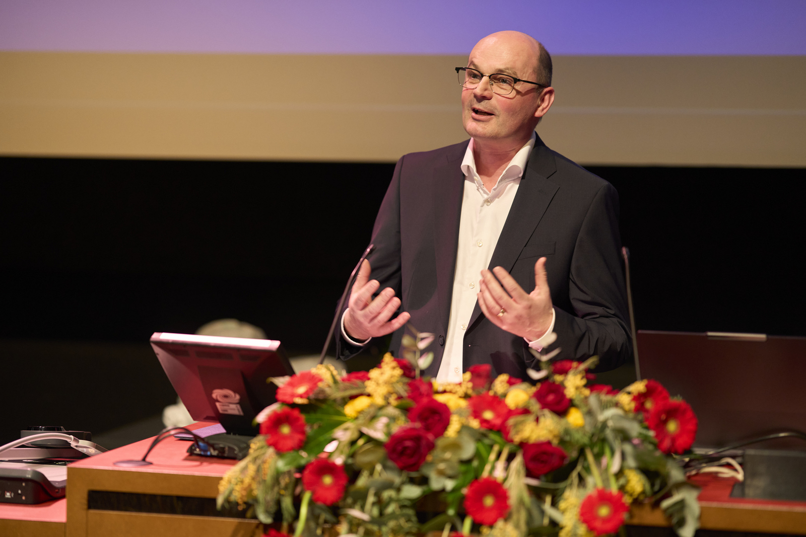 Rektor Stephan Trahasch am Rednerpult