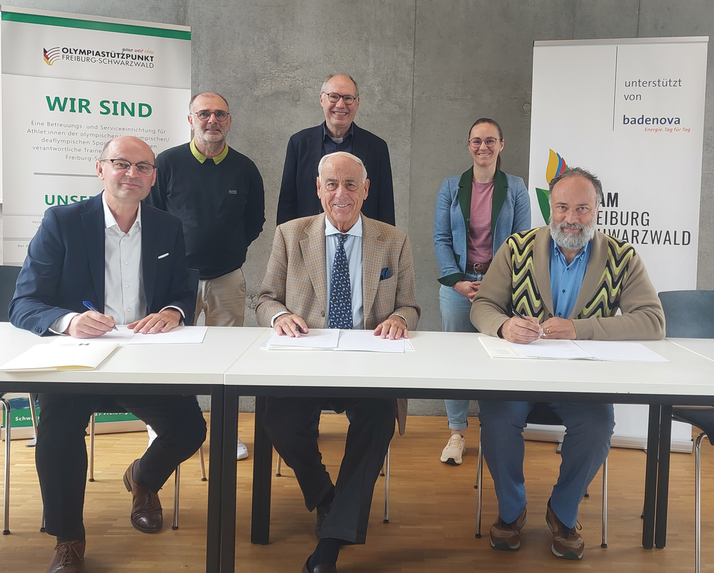 2025-10-07 PM Hochschule unterzeichnet Kooperationsvereinbarung mit Olympiastützpunkt Freibrug Hochschule, Olympiastützpunkt Freiburg-Schwarzwald und Studierendenwerk Freiburg unterzeichnen Kooperationsvereinbarung